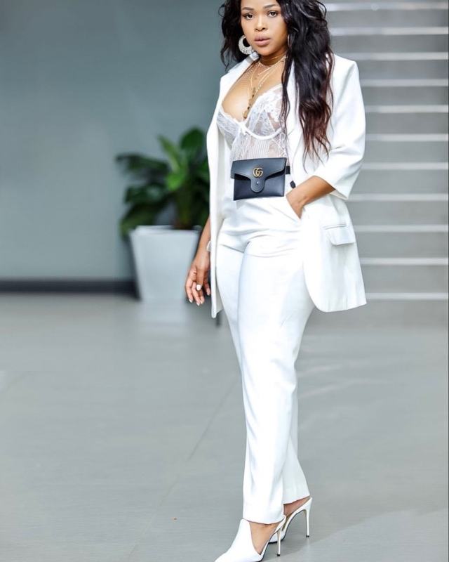 1552383102_952_Get-you-one-who-can-do-both-says-Insta-hottie-Nozipho-Zulu